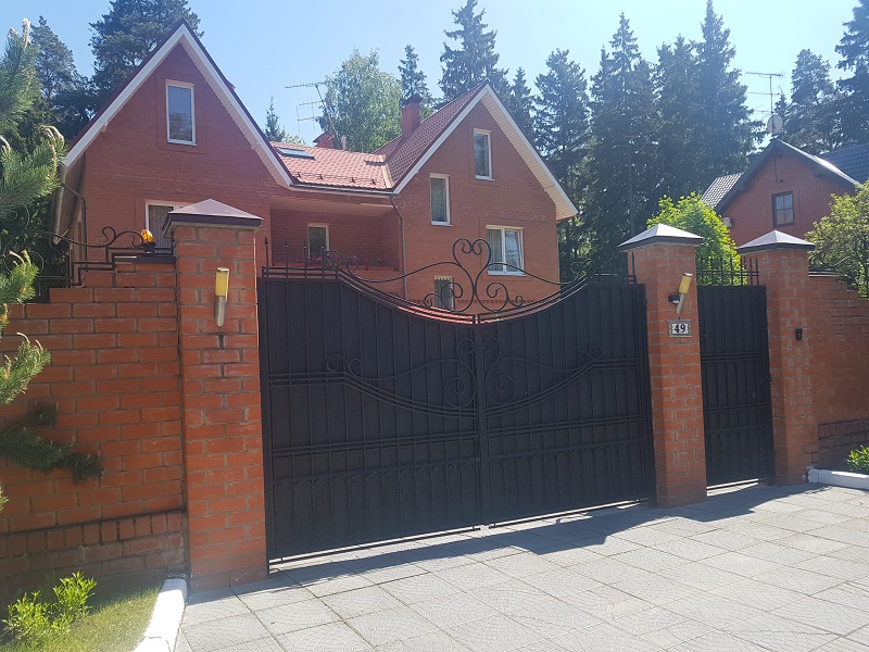 Ворота распашные с зашивкой профлистом